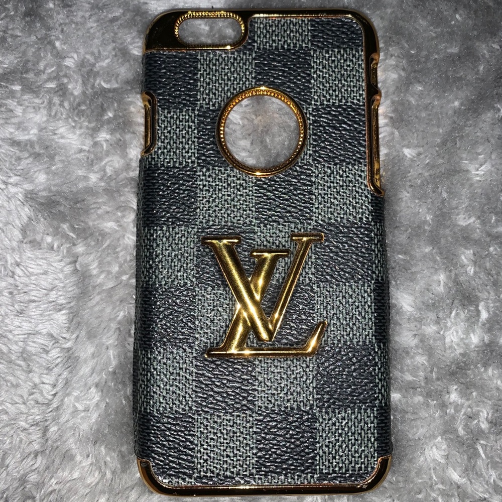 IPhone 6 Case. Black pattern. Logo printed